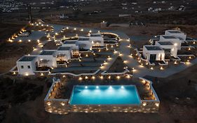 Thronos Suites